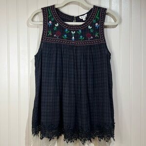 POL NWOT women’s Embroidered Lace Sleeveless Top